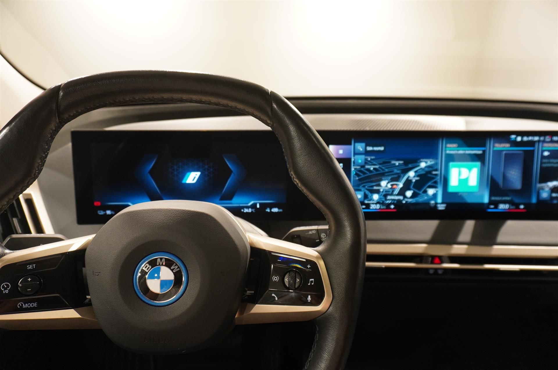 BMW iX xDrive50, 524hp, 2023