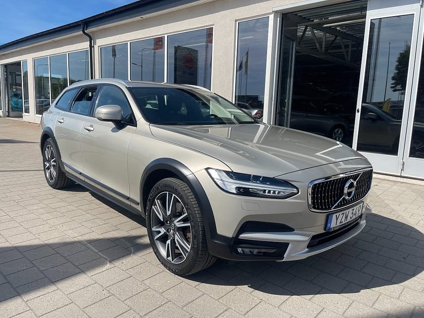 Bild 3 av Volvo V90 Cross Country D4 AWD Pro 190 hk Välutrustad