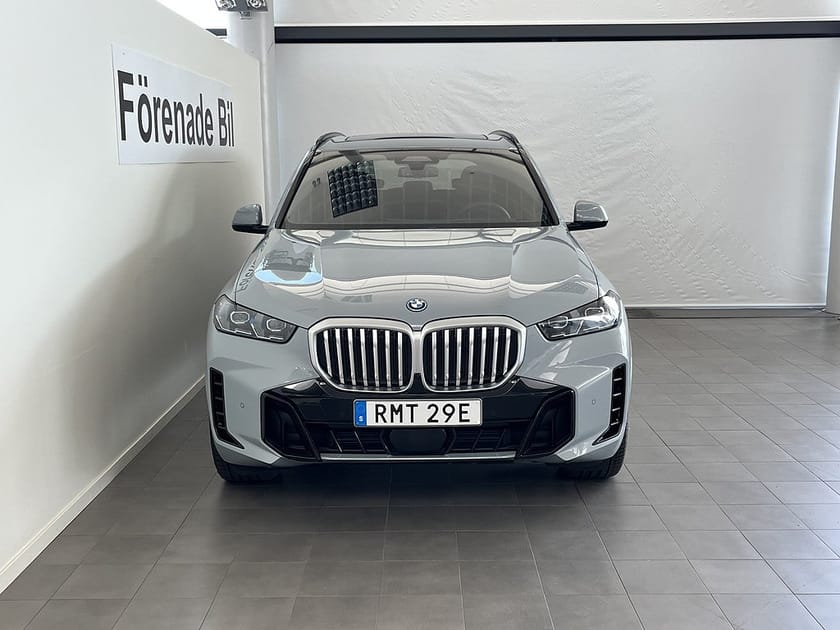 Bild 2 av BMW X5 xDrive50e 2,95%ränta M Sport 22" Innovation H/K Drag