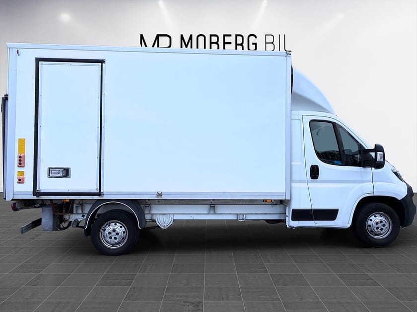 Bild 3 av Peugeot Boxer Chassi Cab 2.0 BlueHDi 130hk Volymskåp BG-Lyft MOMS