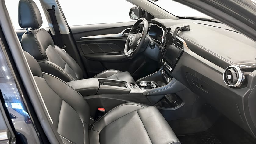 Bild 3 av MG ZS EV LHD | 45KWH | LUXURY | MY20 | PANO