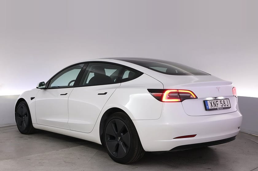 Bild 4 av Tesla Model 3 Standard Range Refresh Autopilot Panorama