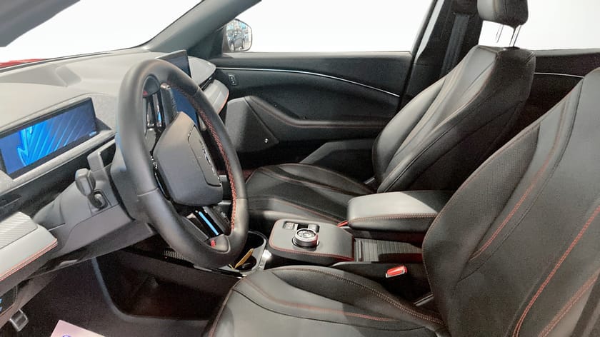 Bild 5 av Ford Mustang Mach-E Standard Range AWD SR 400KM / Teknik Pkt. / B&O / 360Kamera