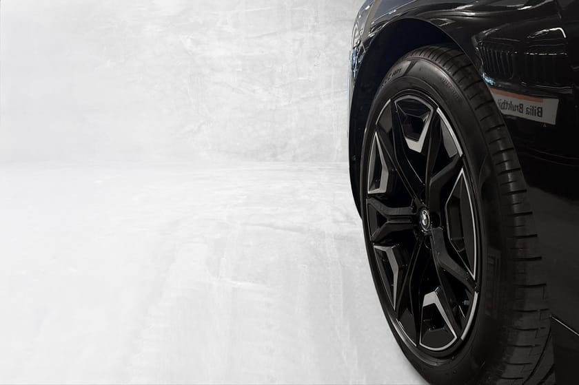 Bilde 2 av BMW iX xDrive50 FullyCharged LaserLys, H/K, SportsPakke