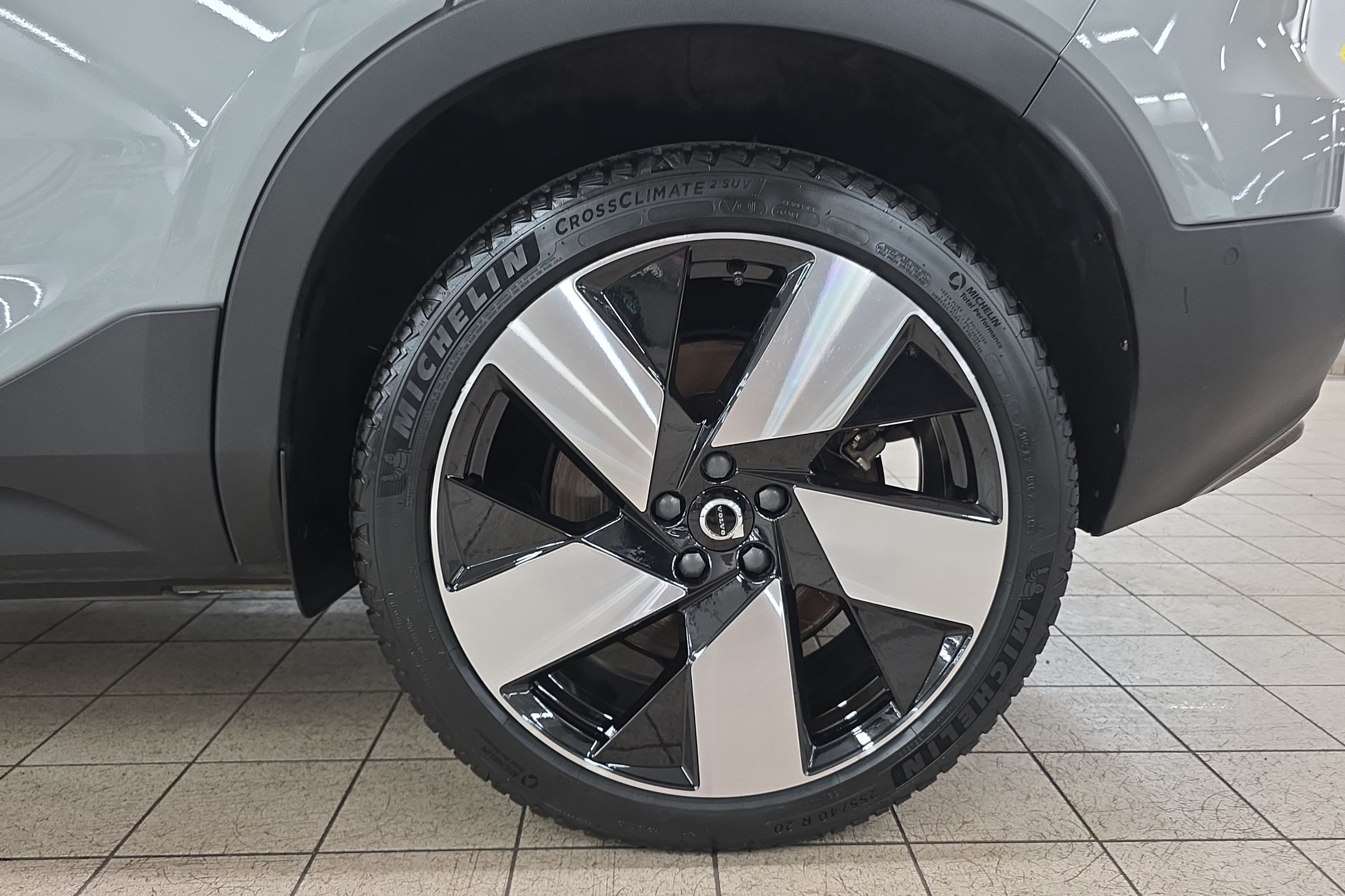 Volvo C40 Recharge Twin, 408hp, 2024