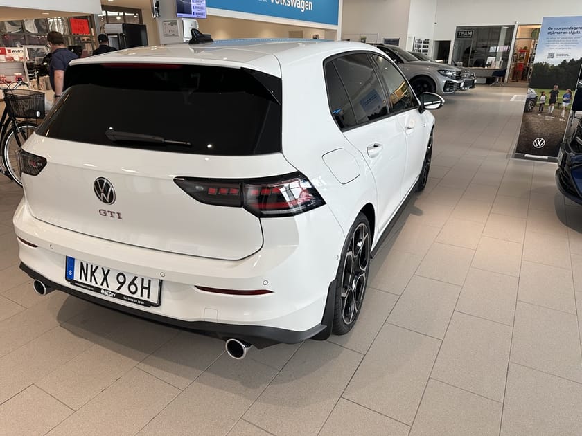 Bild 2 av Volkswagen Golf GTI 265 HK DSG7