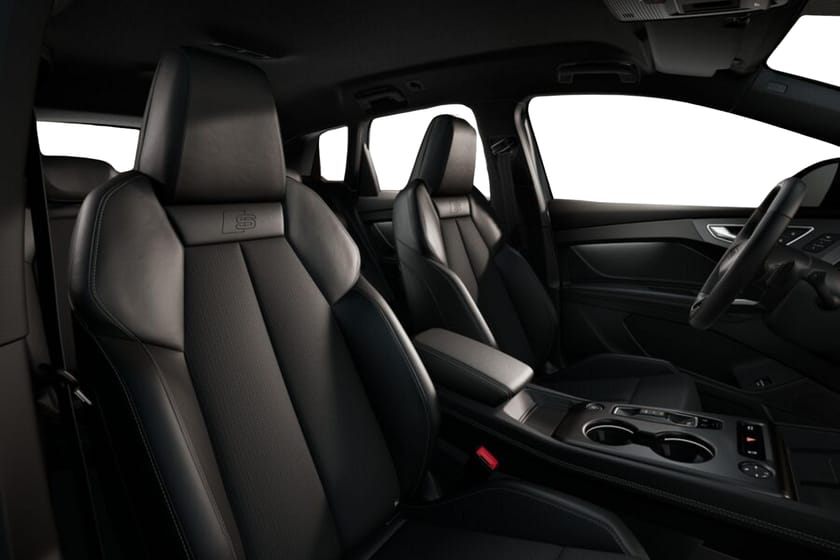 Bild 4 av Audi Q4 e-tron quattro S-line edition evolution 299 hk