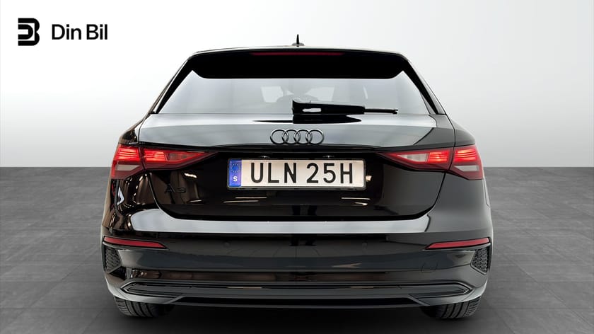 Bild 5 av Audi A3 Sportback 35 TFSI 150HK Black Optik PANO