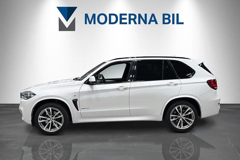 Bild 3 av BMW X5 xDrive40d M Sport 313hk HuD Drag Pano HK Värm SoftClose