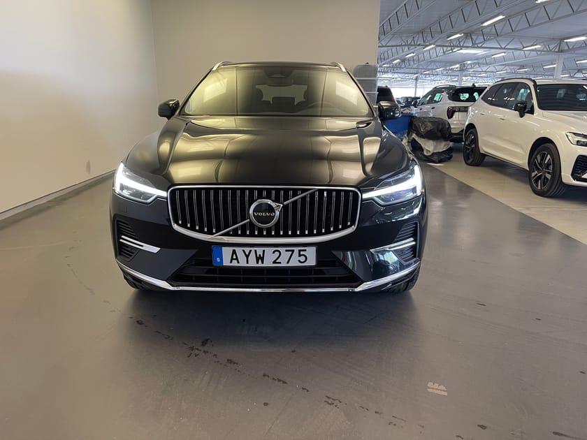 Bild 2 av Volvo XC60 Recharge T6 Core Bright / Dragkrok / Navigation / Backkamera / Panorama tak /