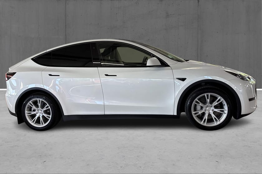 Bilde 4 av Tesla Model Y Long Range AWD 514HK Premium, Panorama, Skinn