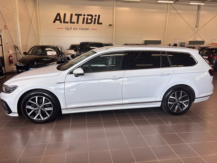 Bild 2 av Volkswagen Passat Sportscombi 2.0 TDI DPF SCR 4Motion GT