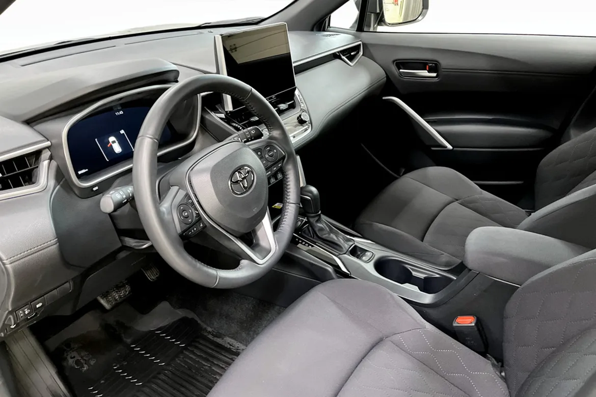 Toyota Corolla Cross Hybrid AWD-i