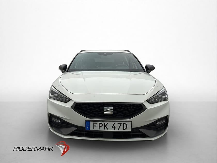 Bild 2 av SEAT León Sportstourer e-Hybrid ST 204hk Cockpit Drag Kamera Sensorer