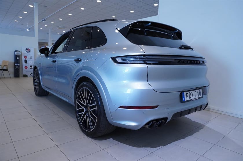 Bild 5 av Porsche Cayenne E-Hybrid Tiptronic S 470hk Awd, Hd Matrix Ljus, 22 Turbo Designe, Drag, Panoramaglastak,  Trailer, Adaptiva Sportstolar Mm