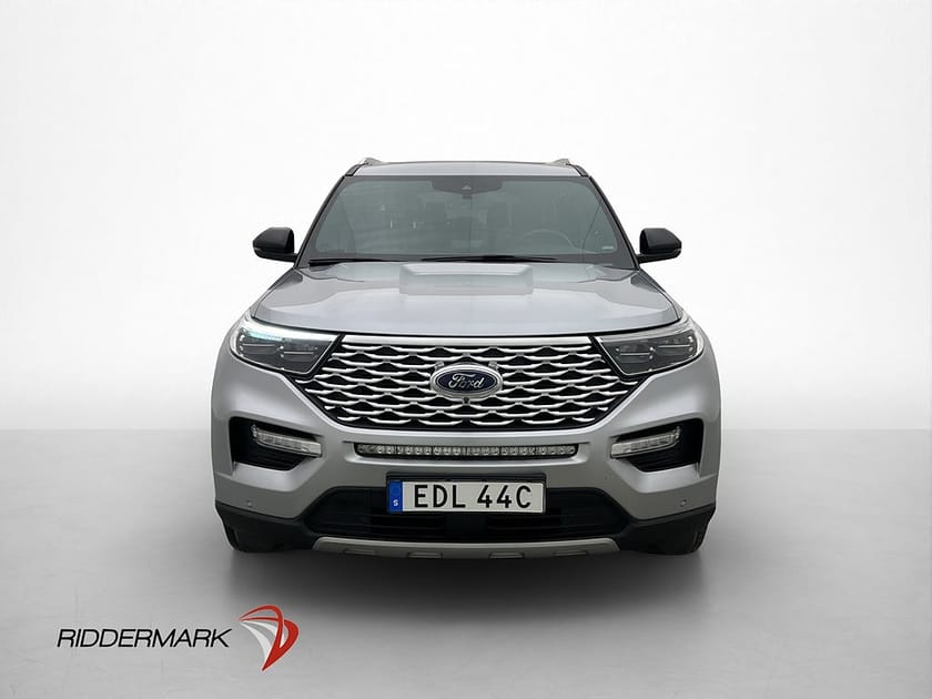 Bild 2 av Ford Explorer Plug-In Hybrid Platinum 7-Sits Pano B&O Drag