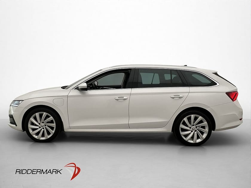 Bild 4 av Škoda Octavia Kombi iV Skoda Plug-In 204hk Cockpit Kamera Drag CarPlay
