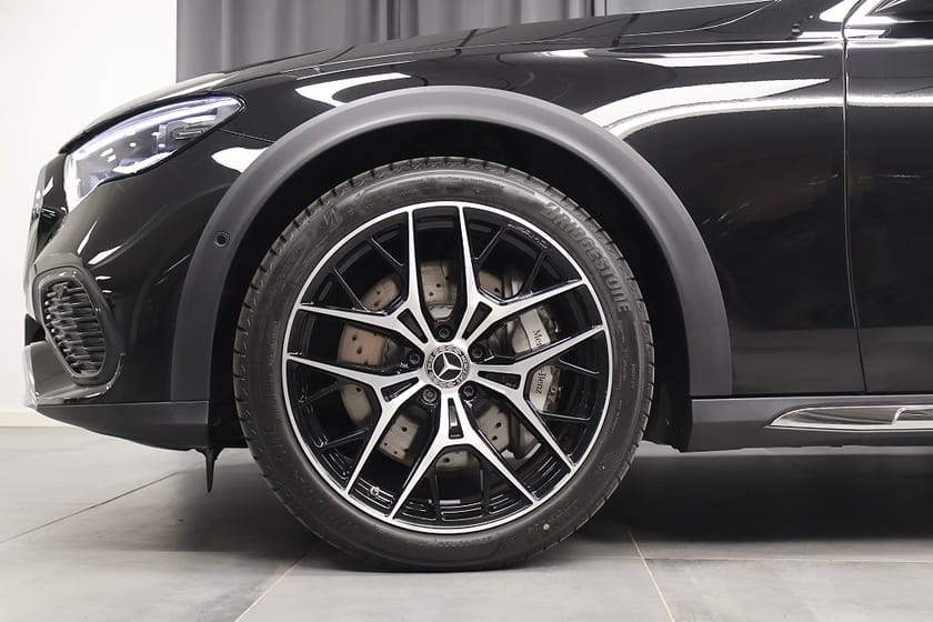 Bild 5 av Mercedes-Benz E 300 de 4MATIC All-Terrain Premium Burmester Superscreen