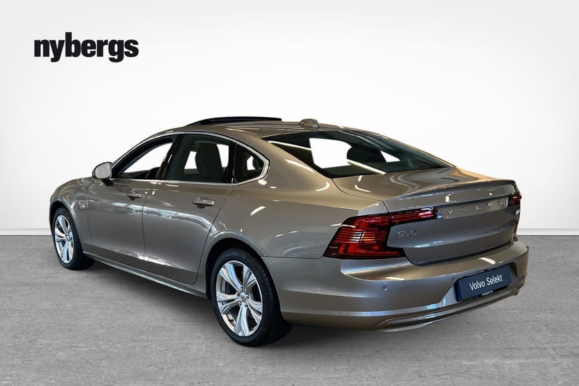 Bild 3 av Volvo S90 B4 FWD Bensin Momentum Advanced