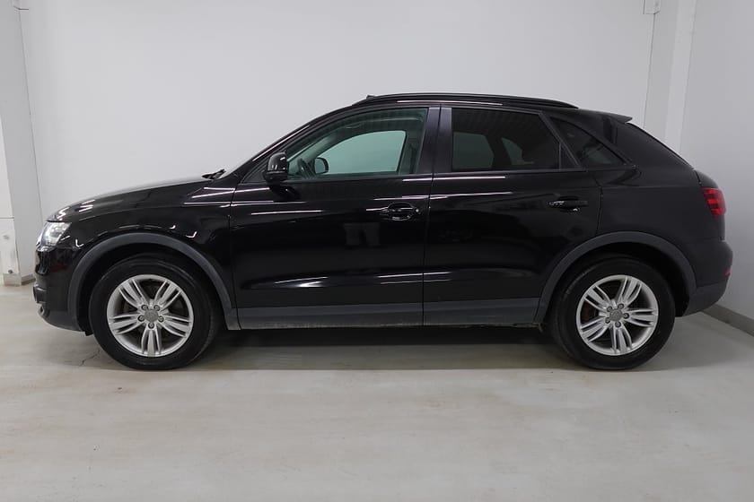 Bild 3 av Audi Q3 2.0 TDI quattro Comfort Panorama Farthållare NYKAMREMM