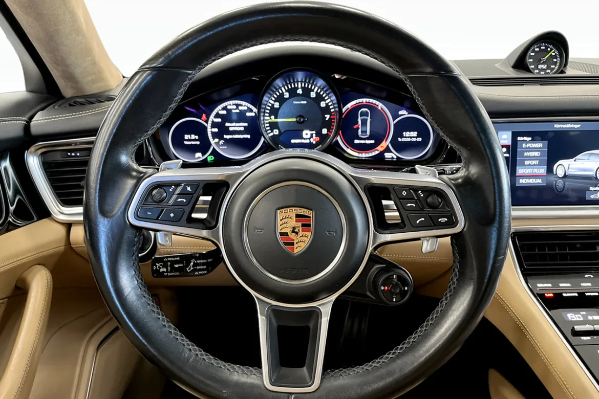 Porsche Panamera 4 E-Hybrid