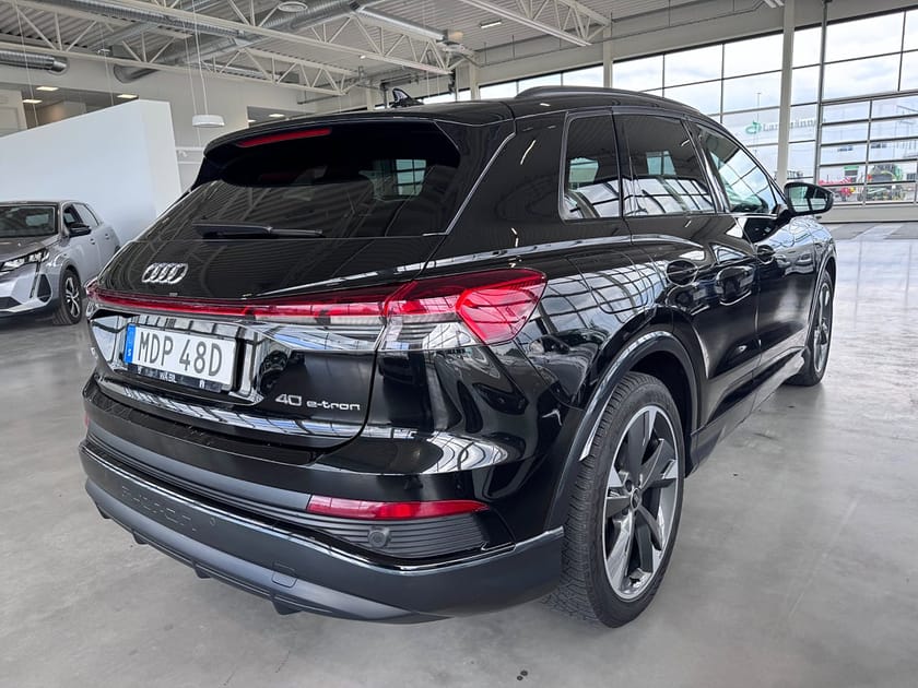 Bild 5 av Audi Q4 40 e-tron S Line | Matrix | Cockpit | Läder | Pano