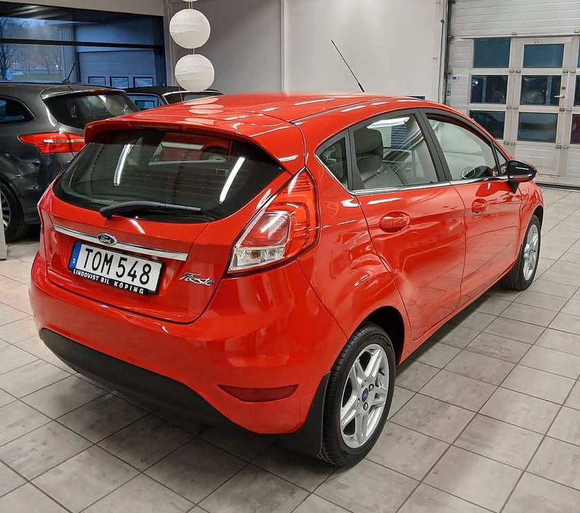 Bild 4 av Ford Fiesta Titanium 1,0 80hk Kamremsbytt/LågSkatt/S&Vhjul