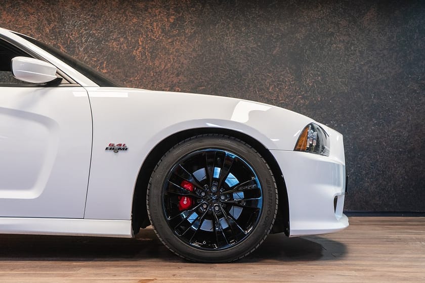 Bild 5 av Dodge Charger SRT-8 6.4 V8 HEMI 476hk | Taklucka | H/K | 2520 kr/mån