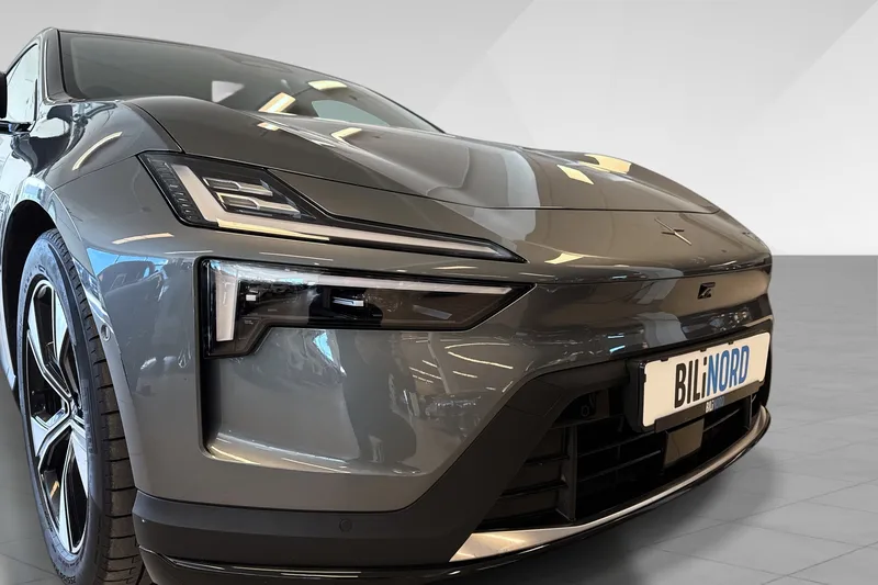 Polestar 4 Long Range Dual motor bilde 8