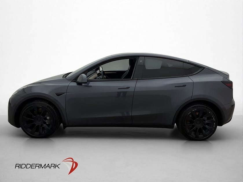Bild 3 av Tesla Model Y Long Range AWD Pano AP Svensksåld MOMS