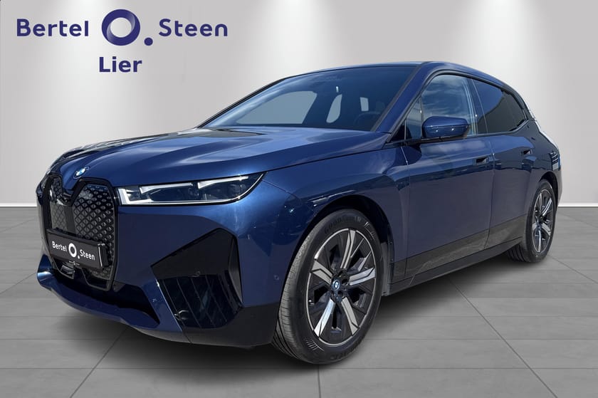 Bilde 1 av BMW iX xDrive40 xDrive40|Harman Kardon|Sport Line|HUD|