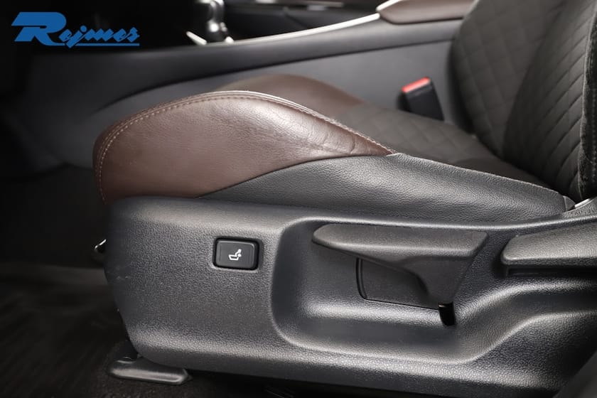 Bild 5 av Toyota C-HR Hybrid CVT Executive