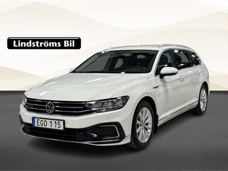 Volkswagen Passat Sportscombi GTE SC 1.4 TSI PHEV Drag Vinterhjul Värmare