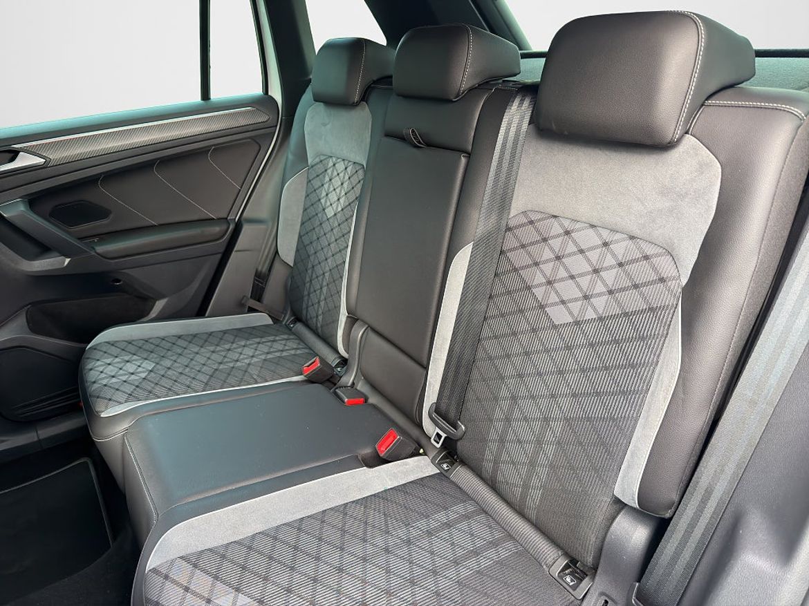 Volkswagen Tiguan eHybrid, bild 14 av 20
