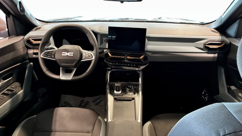 Bild 4 av Dacia Bigster EXTREME HYBRID 150 4X4 AUTOMAT