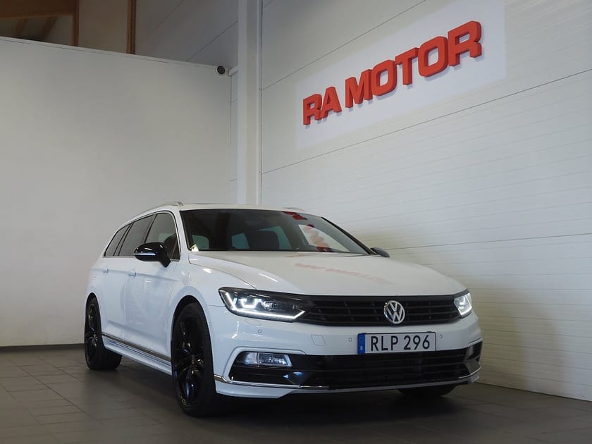 Bild 1 av Volkswagen Passat Sportscombi SC TSI 280hk 4M GTR |Pano|Drag|Värmare|Navi|Cockpit|