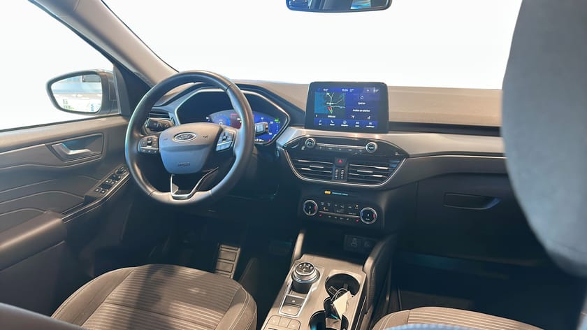Bild 4 av Ford Kuga Plug-In Hybrid TITANIUM 2.5 FWD 225HK CVT