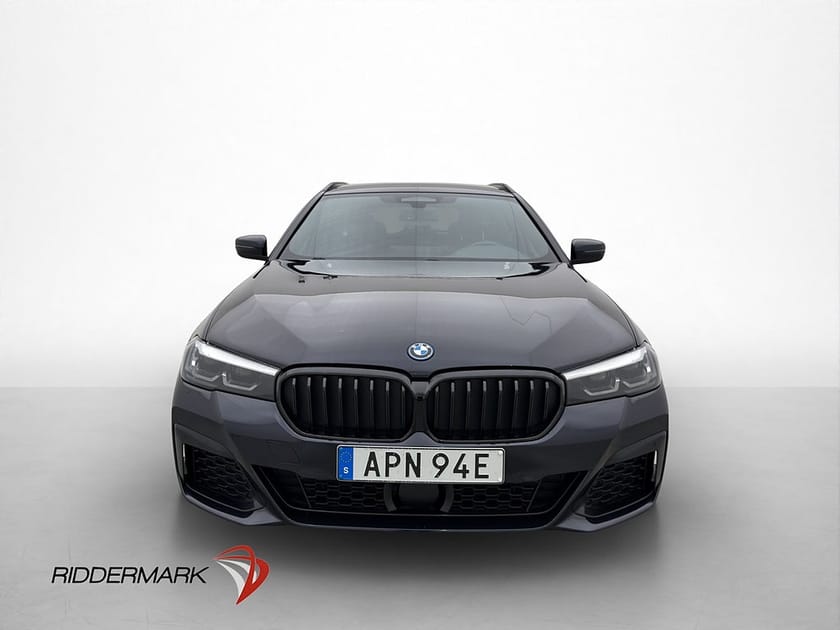 Bild 2 av BMW 530e xDrive Touring 292hk M-Sport HiFi Drag Navi Kamera