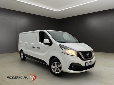 Nissan NV300 Skåpbil L2 145hk Värmare 3-Sits Dragkrok B-Kamera Moms