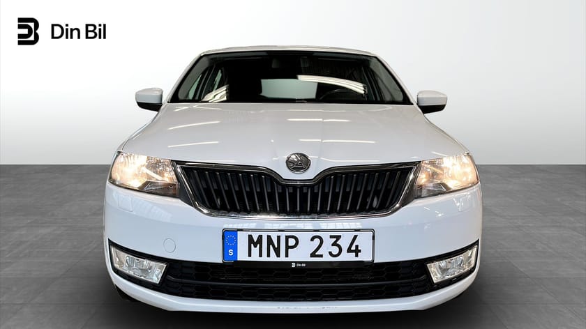 Bild 4 av Škoda Rapid Spaceback Elegance 1.2 TSI 105hk Sensorer bak / Navigation