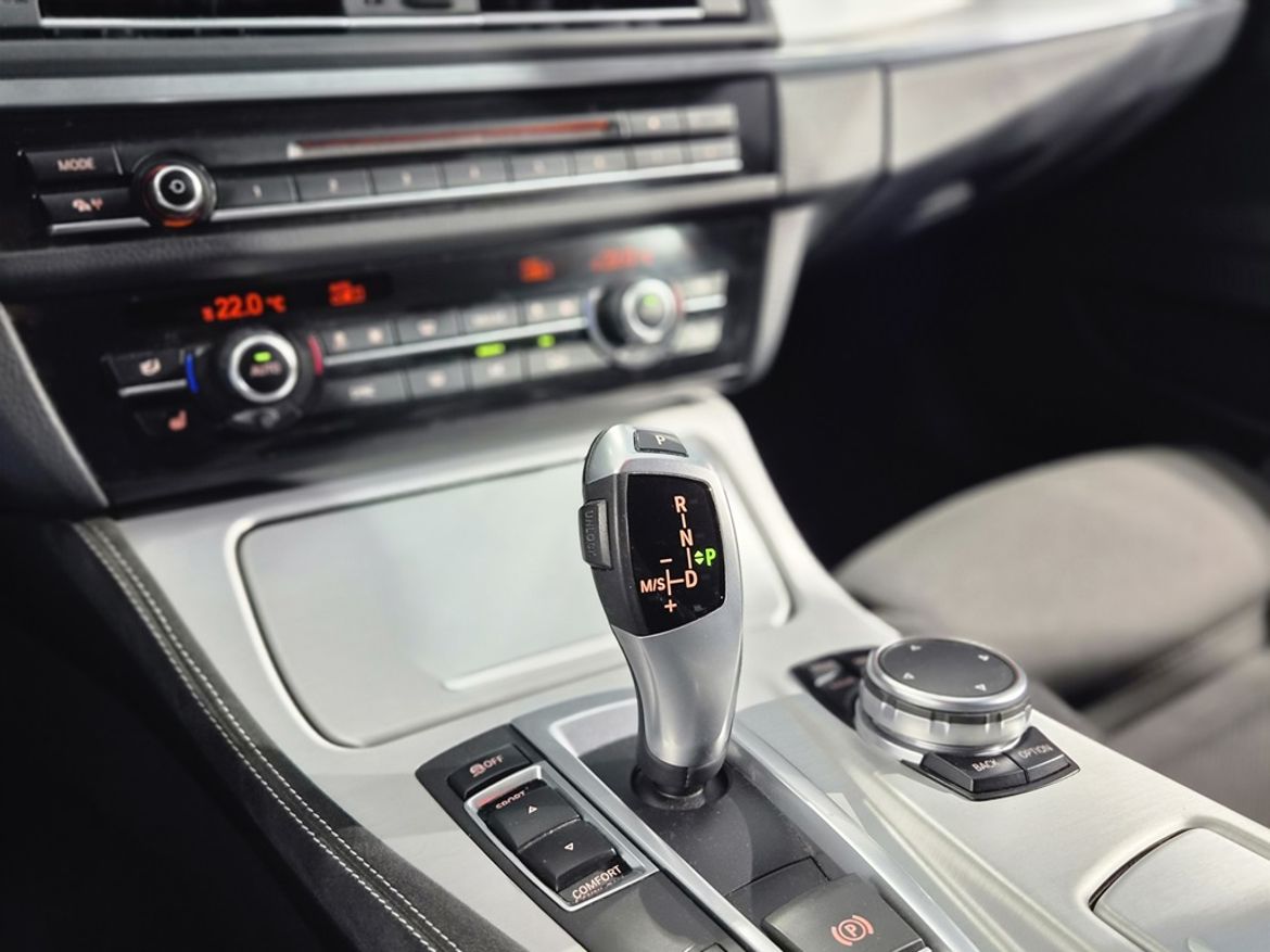 BMW BMW 520d xDrive Touring — bild 15