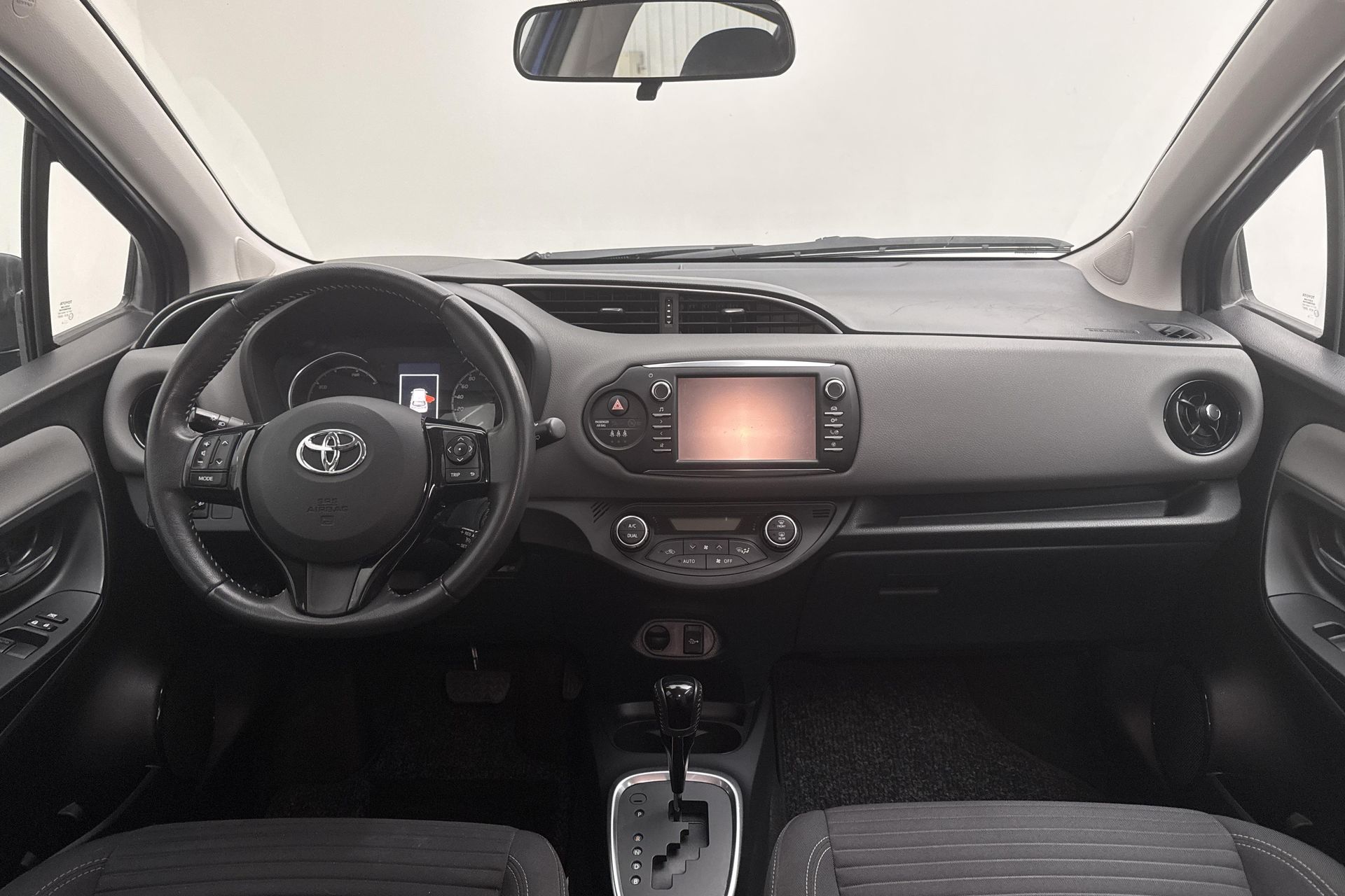 Toyota Yaris 1.5 Hybrid 2018, bild 7/10