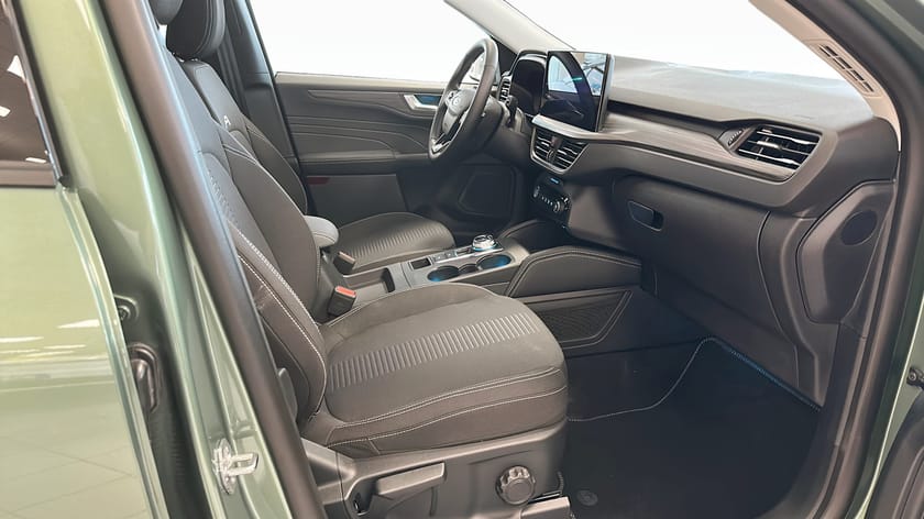Bild 3 av Ford Kuga Plug-In Hybrid Active pHev 243hk Dragkrok 69km Range