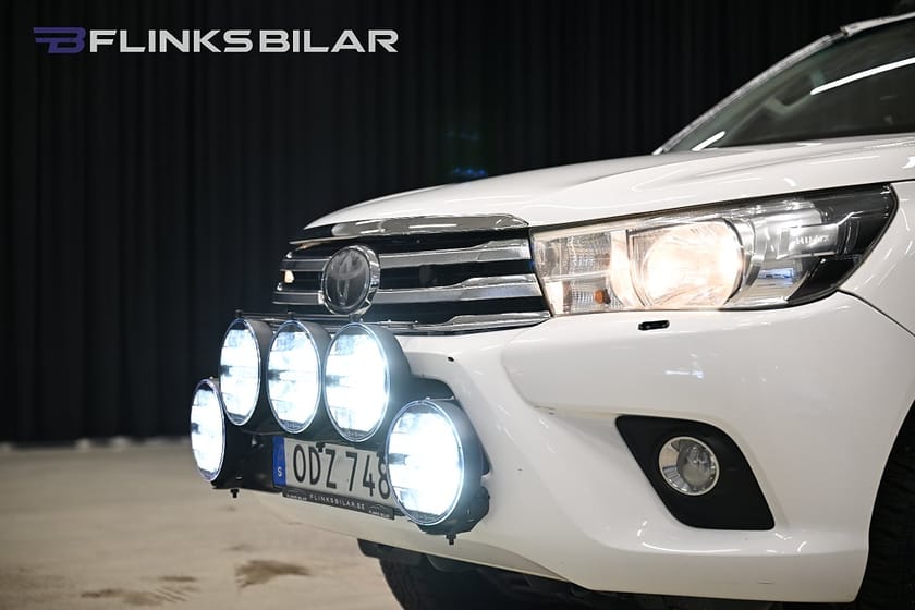 Bild 3 av Toyota Hilux Dubbelhytt AWD 150HK Automat|Kåpa|Drag|Webasto|M/K-Värmare|Leasbar