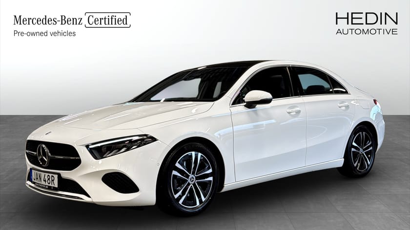 Bild 1 av Mercedes-Benz A 200 Sedan Panorama B-Kam Navi Drag 1 ägare