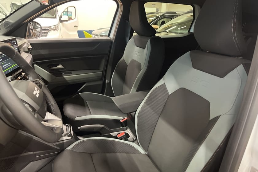 Bild 5 av Dacia Duster Hybrid 155 *Privatleasing fr. 3 390kr/mån*