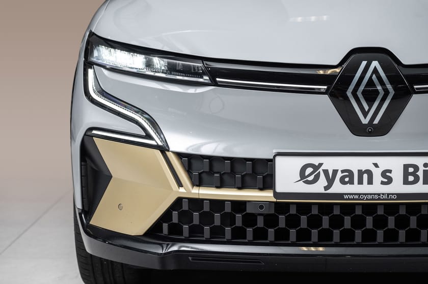 Bilde 3 av Renault Mégane E-TECH ICONIC/SKINN/KROK/HARMAN/AC22