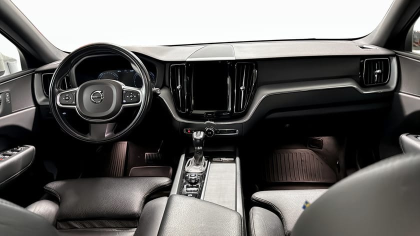 Bild 4 av Volvo XC60 D4 AWD Momentum Pro Edition