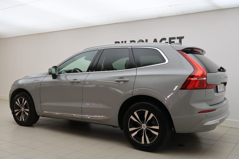 Bild 3 av Volvo XC60 Recharge T6 Core Edition/Pano/Drag
