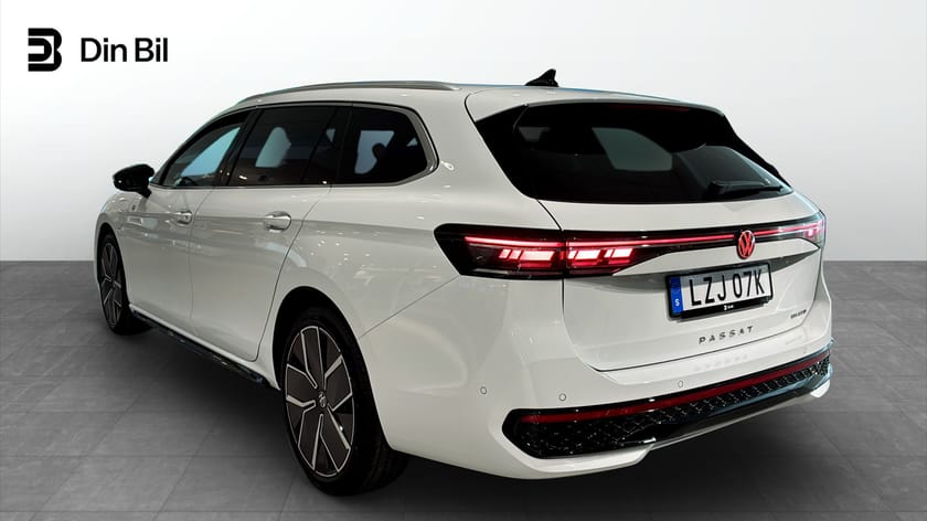 Bild 3 av Volkswagen Passat Variant eHybrid 272 DSG6 R-LINE